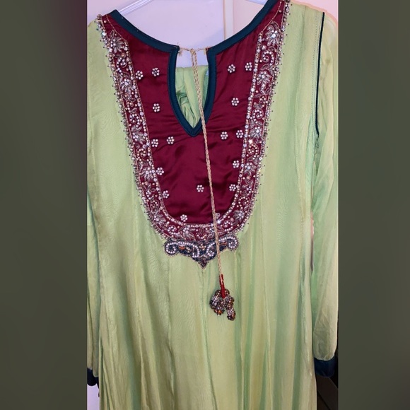 Lime green fancy Pakistani/Indian shalwar kameez. Party/wedding wear - Picture 3 of 3